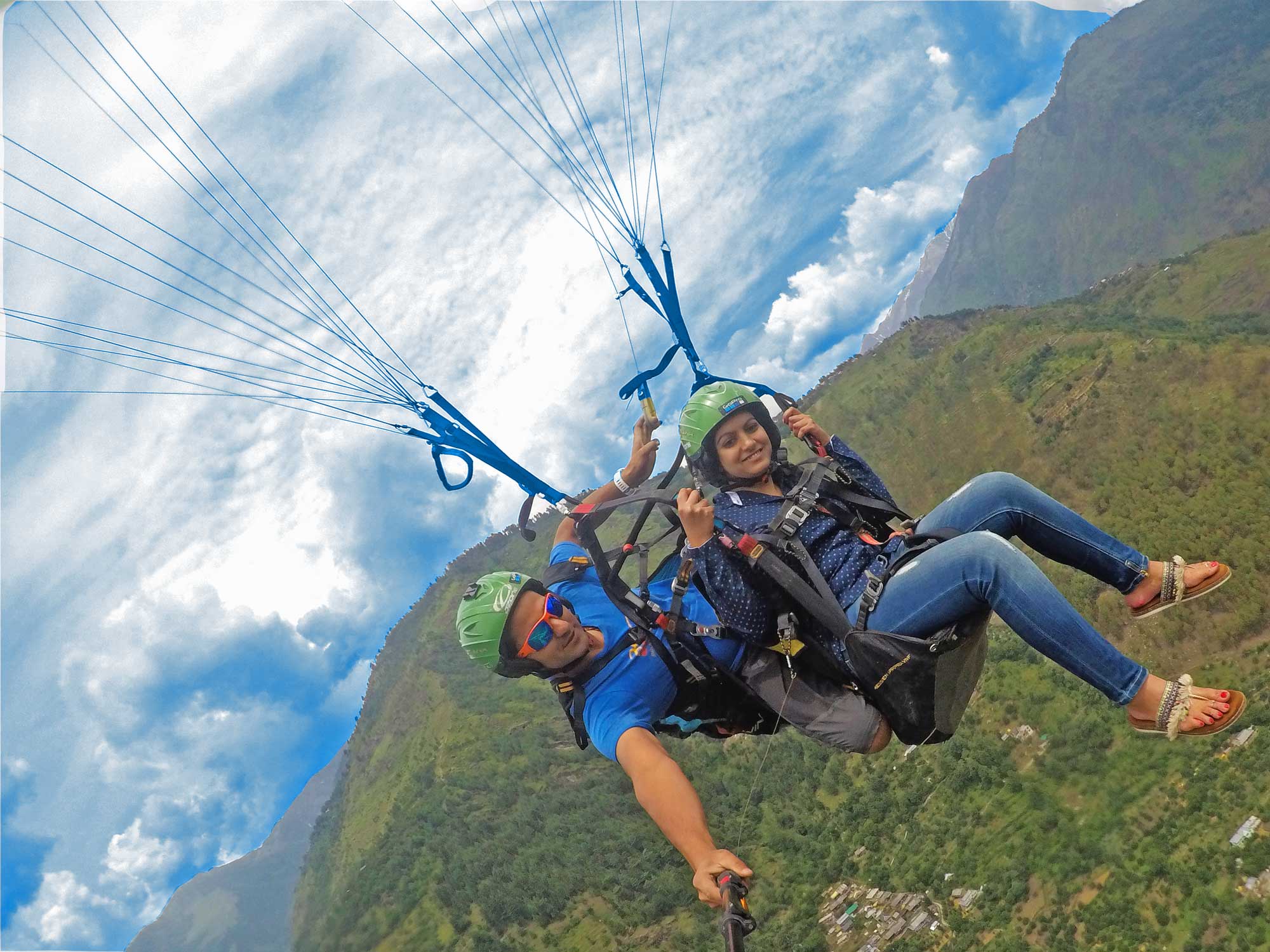 Paragliding in manali