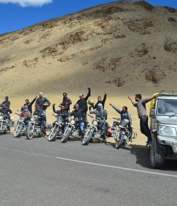 Motorcycle tour from Srinagar to leh